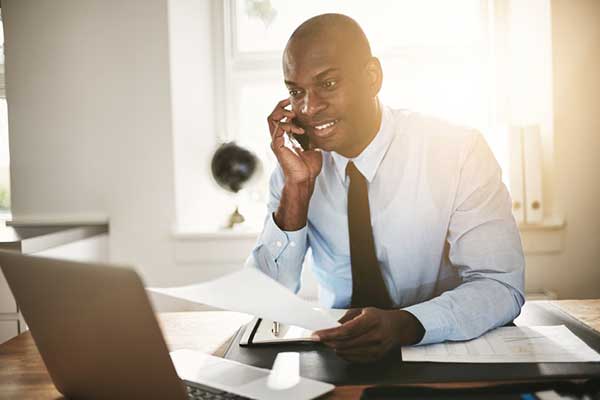 Launch a Career in Financial Analysis With a Business Administration Degree